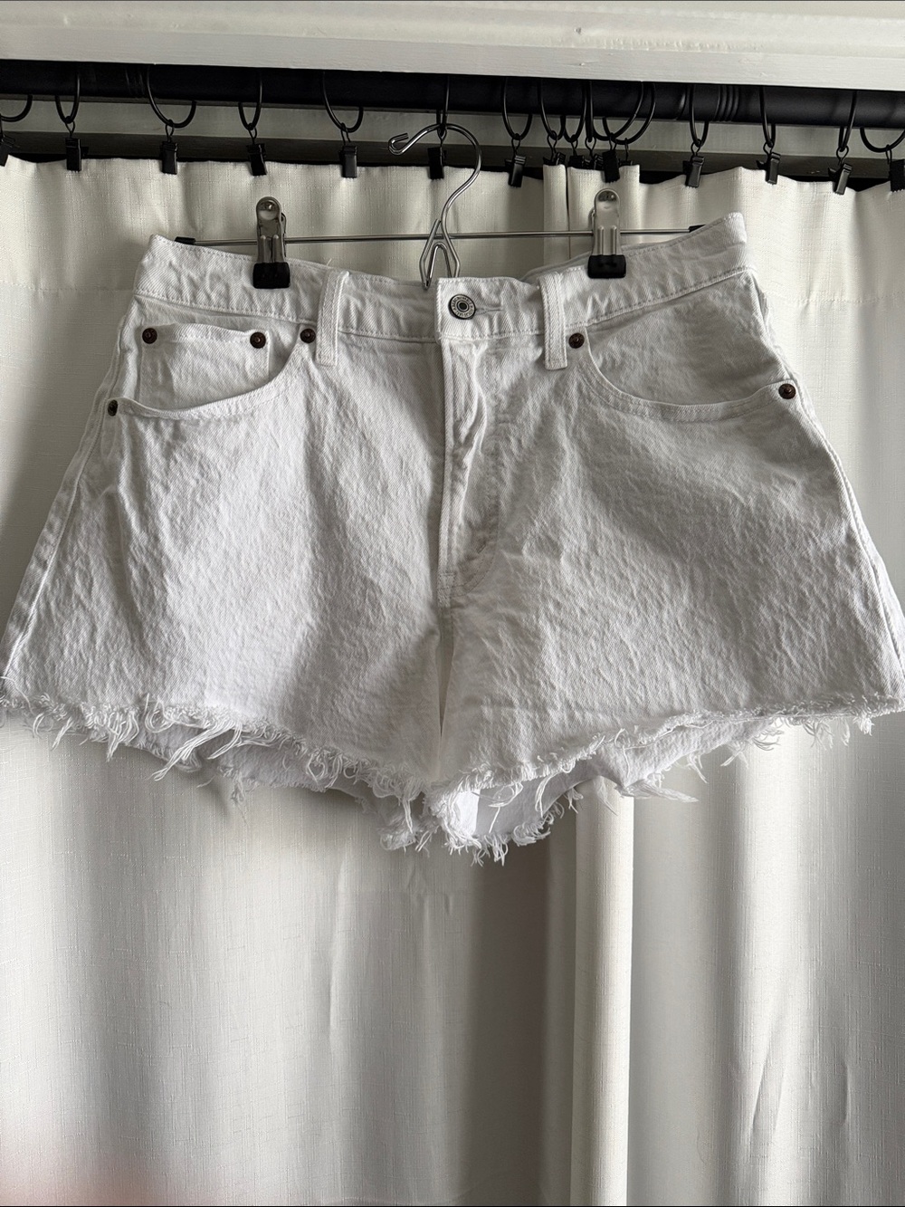 Abercrombie & Fitch 90’s Relaxed Cutoff High Rise White Denim Shorts